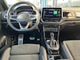 Volkswagen T-Roc 1.5 TSI R-Line / AUTOMAAT/ FABRIEKSGARANTIE T/M 2-2027/ TREKHAAK/ ALCANTARA/ ADAPT. CRUISE/ APP-CONNECT/ NAVI/ MATRIX/ RIJ-MODI/ PARK. SENSOREN + CAMERA/ STOEL VERWARM.