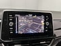 Volkswagen T-Roc 1.5 TSI R-Line / AUTOMAAT/ FABRIEKSGARANTIE T/M 2-2027/ TREKHAAK AFNEEMBAAR/ FABRIEKSGARANTIE/ ALCANTARA/ ADAPT. CRUISE/ APP-CONNECT/ NAVI/ MATRIX/ RIJ-MODI/ PARK. SENSOREN + CAMERA/ STOEL VERWARM.