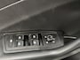 Volkswagen T-Roc 1.5 TSI R-Line / AUTOMAAT/ FABRIEKSGARANTIE T/M 2-2027/ TREKHAAK AFNEEMBAAR/ ADAPT. CRUISE/ MATRIX/ NAVI/ APP-CONNECT/ RIJ-MODI/ STOEL VERWARM./ PARK. SENSOREN + CAMERA