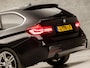 BMW 3-Serie Touring 318i M Sport Shadow Line Automaat (DRAADLOOS APPLE CARPLAY, M PAKKET, DEALER ONDERHOUDEN, GROOT NAVI, LEDER, VIRTUAL COCKPIT, GETINT GLAS, ELEK ACHTERKLEP, CRUISE, NIEUWE APK, NIEUWSTAAT)