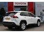 Toyota RAV4 2.5 Active Limited Automaat 218pk | PDC vóór- & achter | Draadloos opladen | Achteruitrijcamera | Bluetooth |