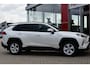 Toyota RAV4 2.5 Active Limited Automaat 218pk | PDC vóór- & achter | Draadloos opladen | Achteruitrijcamera | Bluetooth |