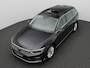 Volkswagen Passat Variant 1.4 TSI PHEV GTE Business 218PK DSG Pano-Schuifdak, Trekhaak, Adaptieve Cruise Control, Achteruitrijcamera, Keyless, Stoelverwarming voor + achter, Virtual Cockpit, Elektr. Achterklep, Stuurwielverwaming, 17" LM Velgen