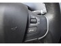 Peugeot 208 1.2 PureTech Signature / Carplay / Navi / Trekhaak / Airco / 17" LM / PDC
