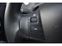 Peugeot 208 1.2 PureTech Signature / Carplay / Navi / Trekhaak / Airco / 17" LM / PDC