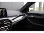 BMW 5-Serie Touring 530e luxury line|Luchtvering|Apple CarPlay|trekhaak|Stoelverwarming|