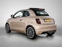 Fiat 500C La Prima 42 kWh 118pk Automaat | Navigatie | Soft Top | Achteruitrijcamera | Kunstlederen Bekleding | Parkeersensoren Voor en Achter | Keyless Entry/Start | LED Koplampen | Dodehoek | Adaptieve Cruise Control | Climate Control | 17" Lichtmetalen Velgen | Apple Carplay/Android Auto |