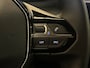 Peugeot 2008 1.2 PureTech Allure Clima | Cruise | 17'' Lichtmetalen velgen | Dodehoekbewaking | Camera voor+achter | Apple CarPlay / Android Auto | | Achteruitrijcamera | Airco (automatisch) | Buitenspiegels elektrisch verstel- en verwarmbaar