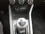 Renault Clio 1.0 TCe 90 Evolution Navigatie | Camera | Bluetooth | Parkeersensoren | LMV | Airco | 12 Maanden BOVAG Garantie