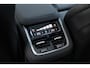 Volvo XC90 T8 Plug-in hybrid AWD Ultra Dark | Trekhaak | Bowers & Wilkins | Luchtvering | 360 Graden Camera | Apple Carplay | Geventileerde Stoelen | BLIS Dodehoekdetectie | Panoramadak | Standkachel