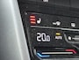 Volkswagen T-Roc 1.5 TSI 150pk DSG Life Edition Navigatie Winterpakket ACC Keyless Camera