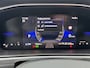Volkswagen T-Roc 1.5 TSI 150pk DSG Life Edition Navigatie Winterpakket ACC Keyless Camera