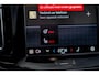 Volvo C40 Single Motor Extended Range Ultimate 82 kWh Automaat | Elektrisch verstelbare stoelen | Harman/ Kardon Audio | Stoel + Stuurverwarming | Nubuck bekleding | Elektrische achterklep | Adaptieve Cruise Control | Panoramadak |