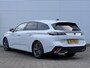 Peugeot 308 SW Allure Pack 1.2 Turbo 130pk | NAVI | 360° CAMERA | AGR-STOEL | STOELVERW. | DODEHOEKBEW. | LM-VELGEN | DRAADLOZE TELEFOONLADER | KEYLESS ENTRY