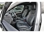 Porsche Cayenne 3.0 S E-Hybrid SportDesign 520pk Krijt Pano SoftClose Trekhaak Head-up InnoDrive Keyless 360-camera Bose