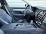 Volvo V90 2.0 T4 Momentum Pro / glazen panoramisch schuif-/kanteldak / Blis / Trekhaak / 18" Velgen /