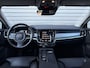 Volvo V90 2.0 T4 Momentum Pro / glazen panoramisch schuif-/kanteldak / Blis / Trekhaak / 18" Velgen /