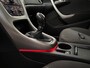 Opel Astra 1.4 Turbo Edition Executive en Business Pakket! Trekhaak! | Airco | Cruise control | Dimlichten automatisch