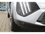 Peugeot 2008 1.2 100PK ALLURE | NAVIGATIE | APPLE CARPLAY/ANDROID AUTO | DAB RADIO | LED | PARKEERSENSOREN | ACHTERUIRIJCAMERA | DODEHOEKDETECTIE | 360° CAMERA | ADAPTIVE CRUISECONTROL | 3D-COCKPIT | ZWARTE DAKRAILS | 17" LICHTMETAAL |