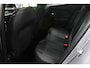 Peugeot 2008 1.2 100PK ALLURE | NAVIGATIE | APPLE CARPLAY/ANDROID AUTO | DAB RADIO | LED | PARKEERSENSOREN | ACHTERUIRIJCAMERA | DODEHOEKDETECTIE | 360° CAMERA | ADAPTIVE CRUISECONTROL | 3D-COCKPIT | ZWARTE DAKRAILS | 17" LICHTMETAAL |