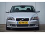 Volvo S40 1.8 Momentum / 125dkm NAP / R-Design Sports Line / Trekhaak / Youngtimer / Climate / Cruise Control