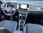 Volkswagen T-Roc 1.5 TSI 150pk DSG Style Carplay | Camera | Keyless | Elek. Achterklep | Rijklaar incl. garantie