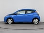 Toyota Aygo 1.0 VVT-i x-nav | Airco | Parkeercamera | Mistlampen | Metaallak |