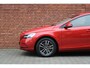 Volvo V40 T2 122PK Edition+ | Stoelverwarming | Navigatie | Cruise Control | Parkeersensoren achter | Sensus Connect premium audio | Regensensor | Climate control | LED koplampen