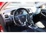 Volvo V40 T2 122PK Edition+ | Stoelverwarming | Navigatie | Cruise Control | Parkeersensoren achter | Climate control | LED koplampen