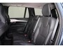 Volvo XC90 T8 Recharge AWD Plus Dark - LONG RANGE - IntelliSafe Assist & Surround - 360º Camera - Harman/Kardon audio - Adaptieve LED koplampen - Verwarmde voorstoelen, stuur & achterbank - Parkeersensoren voor & achter - Elektr. bedienb. voorstoelen met geheugen - Draadloze tel. lader - Extra getint glas - Elektr. inklapbare trekhaak - 20' LMV