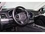 Volvo XC90 T8 Recharge AWD Plus Dark - LONG RANGE - IntelliSafe Assist & Surround - 360º Camera - Harman/Kardon audio - Adaptieve LED koplampen - Verwarmde voorstoelen, stuur & achterbank - Parkeersensoren voor & achter - Elektr. bedienb. voorstoelen met geheugen - Draadloze tel. lader - Extra getint glas - Elektr. inklapbare trekhaak - 20' LMV