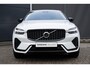 Volvo XC60 T6 AWD Automaat Ultimate Dark | Premium audio by Harman Kardon | Panoramadak met schuif-/kantelfunctie  |  Trekhaak semi-elektrisch | Verwarmbare Voor- En Achterstoelen | Verwarmbaar stuurwiel |  360 Graden Camera | Apple Carplay/Android Auto | Adaptieve Cruise Control | Pre-Conditionering | Dodehoekdetectie Met Correctie | Draadloze Telefoonlader | Elektrisch Verstelbare Stoelen | Keyless Entry | Lederen Bekleding | Stuurwielverwarming
