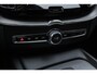 Volvo XC60 T6 AWD Automaat Ultimate Dark | Premium audio by Harman Kardon | Panoramadak met schuif-/kantelfunctie  |  Trekhaak semi-elektrisch | Verwarmbare Voor- En Achterstoelen | Verwarmbaar stuurwiel |  360 Graden Camera | Apple Carplay/Android Auto | Adaptieve Cruise Control | Pre-Conditionering | Dodehoekdetectie Met Correctie | Draadloze Telefoonlader | Elektrisch Verstelbare Stoelen | Keyless Entry | Lederen Bekleding | Stuurwielverwarming