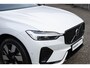 Volvo XC60 T6 AWD Automaat Ultimate Dark | Premium audio by Harman Kardon | Panoramadak met schuif-/kantelfunctie  |  Trekhaak semi-elektrisch | Verwarmbare Voor- En Achterstoelen | Verwarmbaar stuurwiel |  360 Graden Camera | Apple Carplay/Android Auto | Adaptieve Cruise Control | Pre-Conditionering | Dodehoekdetectie Met Correctie | Draadloze Telefoonlader | Elektrisch Verstelbare Stoelen | Keyless Entry | Lederen Bekleding | Stuurwielverwarming
