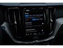 Volvo XC60 T6 AWD Automaat Ultimate Dark | Premium audio by Harman Kardon | Panoramadak met schuif-/kantelfunctie  |  Trekhaak semi-elektrisch | Verwarmbare Voor- En Achterstoelen | Verwarmbaar stuurwiel |  360 Graden Camera | Apple Carplay/Android Auto | Adaptieve Cruise Control | Pre-Conditionering | Dodehoekdetectie Met Correctie | Draadloze Telefoonlader | Elektrisch Verstelbare Stoelen | Keyless Entry | Lederen Bekleding | Stuurwielverwarming