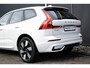 Volvo XC60 T6 AWD Automaat Ultimate Dark | Premium audio by Harman Kardon | Panoramadak met schuif-/kantelfunctie  |  Trekhaak semi-elektrisch | Verwarmbare Voor- En Achterstoelen | Verwarmbaar stuurwiel |  360 Graden Camera | Apple Carplay/Android Auto | Adaptieve Cruise Control | Pre-Conditionering | Dodehoekdetectie Met Correctie | Draadloze Telefoonlader | Elektrisch Verstelbare Stoelen | Keyless Entry | Lederen Bekleding | Stuurwielverwarming