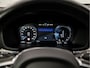 Volvo V60 2.0 T8 Twin Engine AWD R-Design 391Pk Automaat (PANORAMADAK, BLACK EDITION, HEAD-UP DISPLAY, LEDER, MEMORY SEATS, STUUR/STOELVERWARMING, HARMAN/KARODN, 360 CAMERA, ADAPTIVE CRUISE, KEYLESS, NIEUWSTAAT)