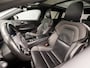 Volvo V60 2.0 T8 Twin Engine AWD R-Design 391Pk Automaat (PANORAMADAK, BLACK EDITION, HEAD-UP DISPLAY, LEDER, MEMORY SEATS, STUUR/STOELVERWARMING, HARMAN/KARODN, 360 CAMERA, ADAPTIVE CRUISE, KEYLESS, NIEUWSTAAT)