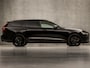 Volvo V60 2.0 T8 Twin Engine AWD R-Design 391Pk Automaat (PANORAMADAK, BLACK EDITION, HEAD-UP DISPLAY, LEDER, MEMORY SEATS, STUUR/STOELVERWARMING, HARMAN/KARODN, 360 CAMERA, ADAPTIVE CRUISE, KEYLESS, NIEUWSTAAT)