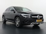 Mercedes-Benz GLA 200 Luxury Business Solution | Panorama - Schuifdak | Memory Seats | Sfeerverlichting | Keyless Entry | Apple Carplay / Android Auto | Augmented Reality | Multibeam LED Koplampen