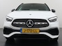 Mercedes-Benz GLA 200 AMG Business Solution | Panorama - Schuifdak | Trekhaak Wegklapbaar | Sfeerverlichting | Achteruitrij Camera | Stoelverwarming Voor | DAB+ Radio