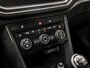 Volkswagen T-Roc 1.5 TSI Sport 150Pk (PANORAMADAK, VIRTUAL COCKPIT, APPLE CARPLAY, STUUR/STOELVERWARMING, LEDER, LED KOPLAMPEN, KEYLESS, ADAPTIVE CRUISE, GETINT GLAS, NIEUWSTAAT)
