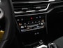 Volkswagen T-Roc 1.5 TSI 150 pk DSG R-Line Edition | Trekhaak | Achteruitrijcamera | Stoelverwarming | Navigatie | Sportonderstel  | Park Assist | 17 inch