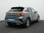 Volkswagen T-Roc 1.5 TSI 150 pk DSG R-Line Edition | Trekhaak | Achteruitrijcamera | Stoelverwarming | Navigatie | Sportonderstel  | Park Assist | 17 inch