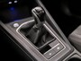 Volkswagen Golf 1.5 TSI Sport (SCHUIFDAK, 4 CILINDER, MEMORY SEATS, HEAD-UP DISPLAY, STUUR/STOELVERWARMING, DYNAMISCHE KNIPPERLICHTEN, SPORTSTOELEN, CAMERA, GETINT GLAS, ALCANTARA, NIEUWE APK, NIEUWSTAAT)