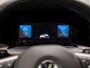 Volkswagen Golf 1.5 TSI Sport (SCHUIFDAK, 4 CILINDER, MEMORY SEATS, HEAD-UP DISPLAY, STUUR/STOELVERWARMING, DYNAMISCHE KNIPPERLICHTEN, SPORTSTOELEN, CAMERA, GETINT GLAS, ALCANTARA, NIEUWE APK, NIEUWSTAAT)