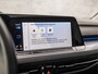 Volkswagen Golf 1.5 TSI Sport (SCHUIFDAK, 4 CILINDER, MEMORY SEATS, HEAD-UP DISPLAY, STUUR/STOELVERWARMING, DYNAMISCHE KNIPPERLICHTEN, SPORTSTOELEN, CAMERA, GETINT GLAS, ALCANTARA, NIEUWE APK, NIEUWSTAAT)