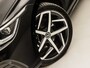 Volkswagen Golf 1.5 TSI Sport (SCHUIFDAK, 4 CILINDER, MEMORY SEATS, HEAD-UP DISPLAY, STUUR/STOELVERWARMING, DYNAMISCHE KNIPPERLICHTEN, SPORTSTOELEN, CAMERA, GETINT GLAS, ALCANTARA, NIEUWE APK, NIEUWSTAAT)