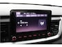 Kia Stonic 1.0 T-GDi MHEV DynamicLine - Apple CarPlay/Android Auto - Cruise Control - Trekhaak - All Season banden - Fabrieksgarantie tot 11-2028