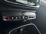 Volvo XC40 Recharge Twin Pro | Panormadak | 360° camera | Harman Kardon | Stoel- en Stuurverwarming | Trekhaak